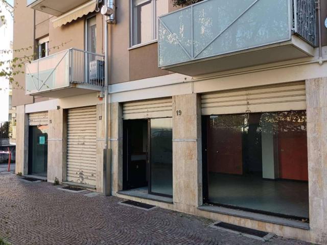 Locale commerciale in vendita a Sondrio