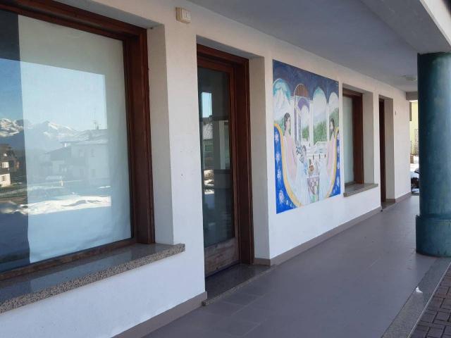 Locale commerciale in vendita a Tambre