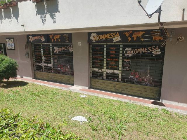 Locale commerciale in vendita a Teramo