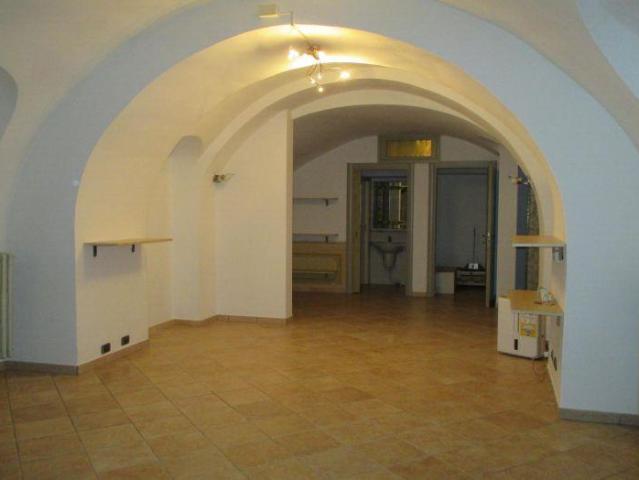 Locale commerciale in vendita a Torino