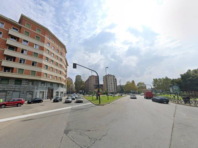Locale commerciale in vendita a Torino, Crocetta