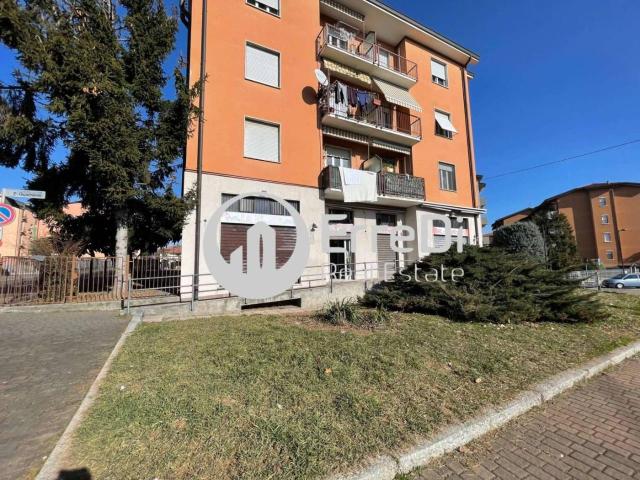 Locale commerciale in vendita a Trezzo Sull'Adda