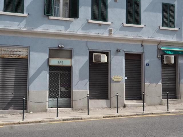 LOCALE COMMERCIALE in VENDITA a TRIESTE