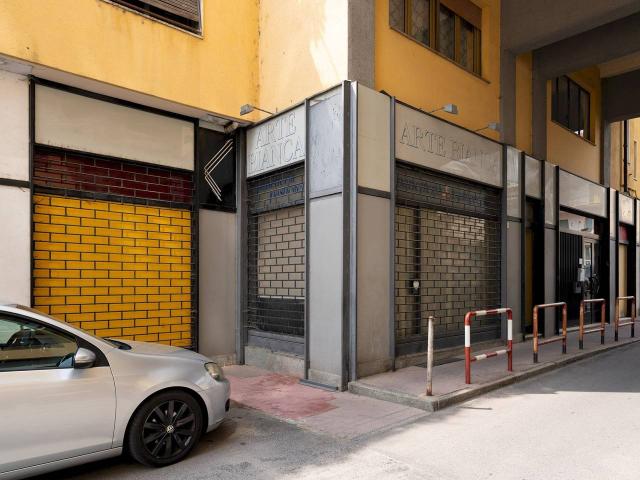 Locale commerciale in vendita a Verzuolo