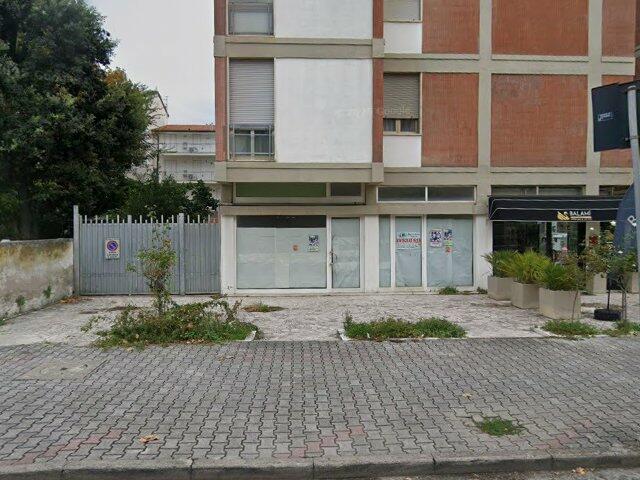 Locale commerciale in vendita, Camaiore lido di