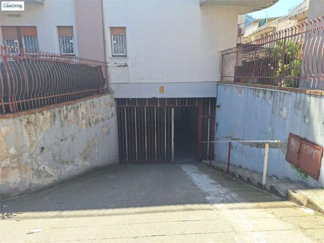 Locale commerciale in vendita in via via villagrazia 124, Palermo
