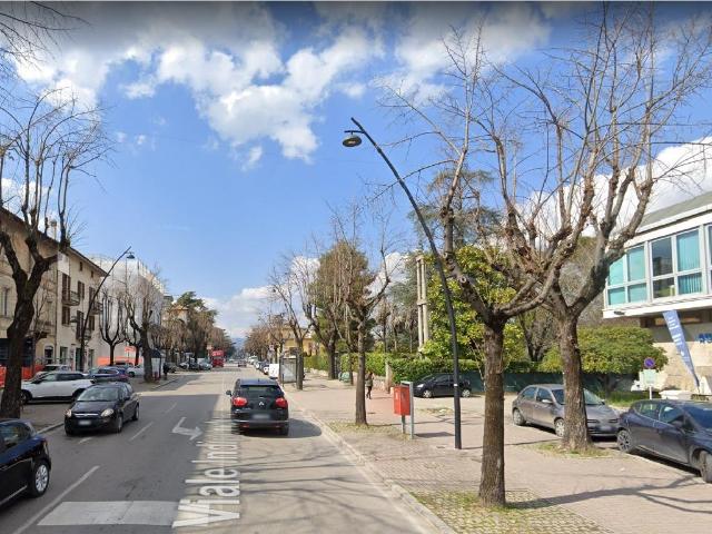 Locale commerciale in vendita in viale indipendenza 57, Ascoli Piceno