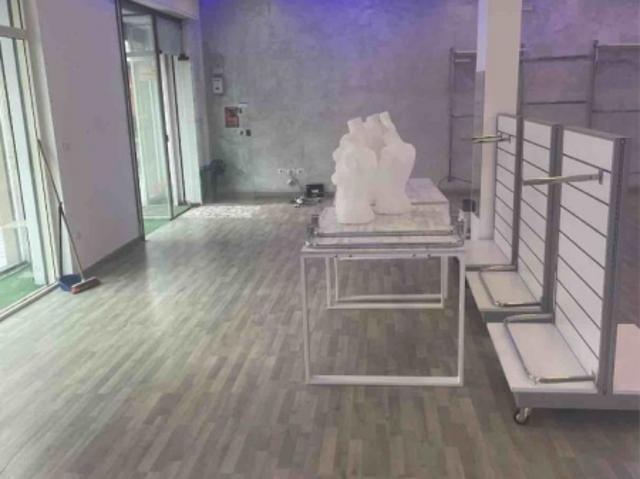 Locale commerciale nuova a Trentola Ducenta