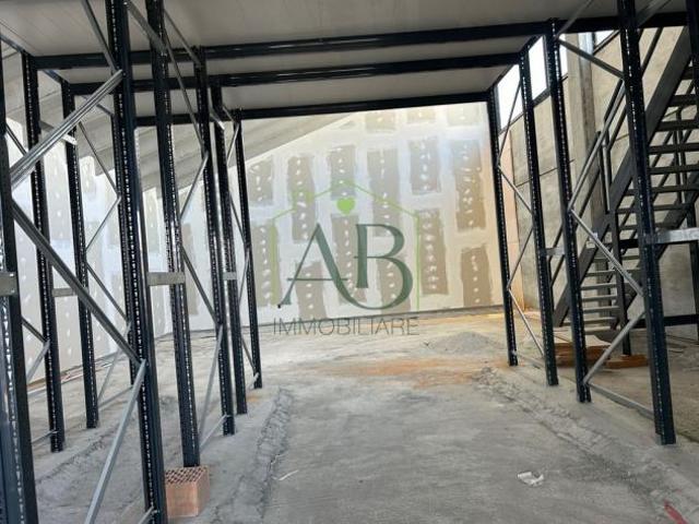 Locale commerciale/artigianale