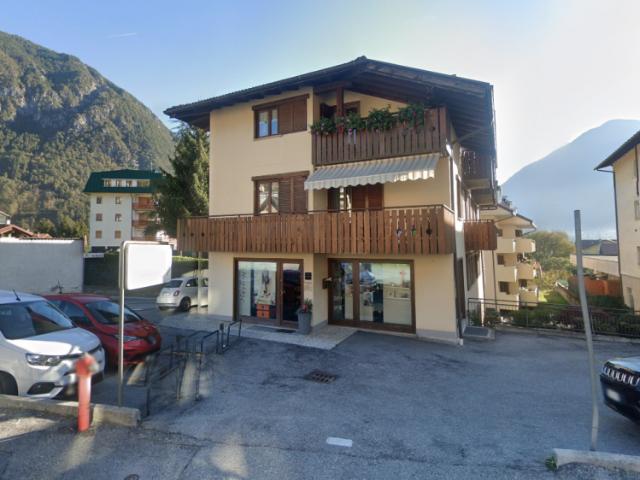 Locale commerciale/Negozio in Affitto a Tione di Trento