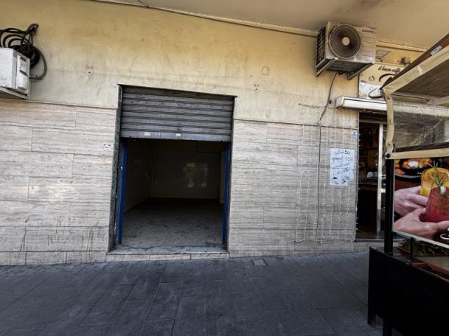 Locale commerciale/Negozio in Affitto a Torre del Greco