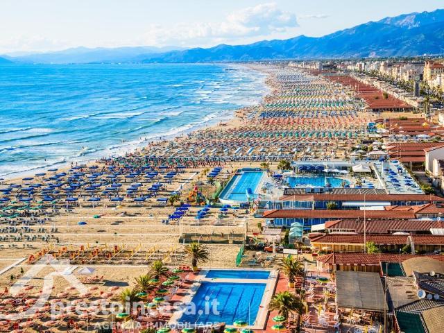 Locale commerciale/Negozio in Affitto a Viareggio