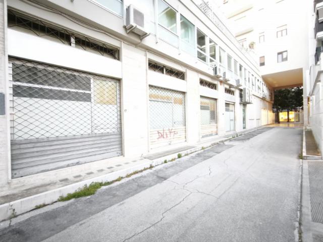 Locale commerciale/Negozio in Affitto a Andria