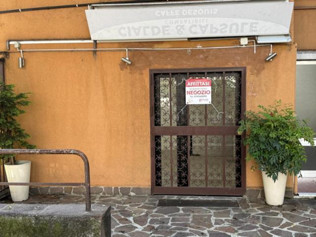 Locale commerciale/Negozio in Affitto a Monza