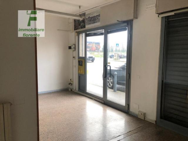 Locale commerciale/Negozio in Affitto a Padova