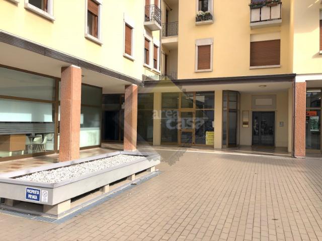 Locale commerciale/Negozio in Vendita a Bassano del Grappa