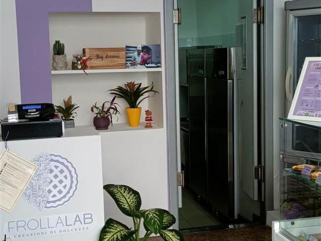 Locale commerciale/Negozio in Vendita a Latina