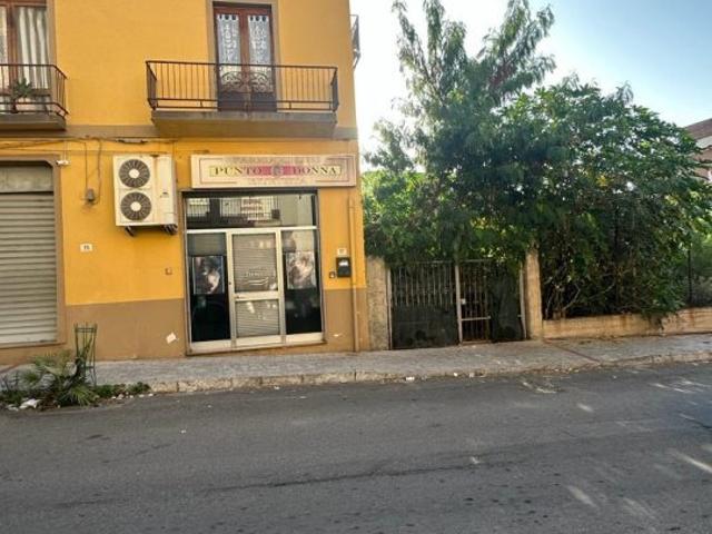 Locale commerciale/Negozio in Vendita a Melito di Porto Salvo