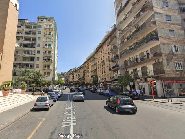 Locale commerciale/Negozio in Vendita a Napoli