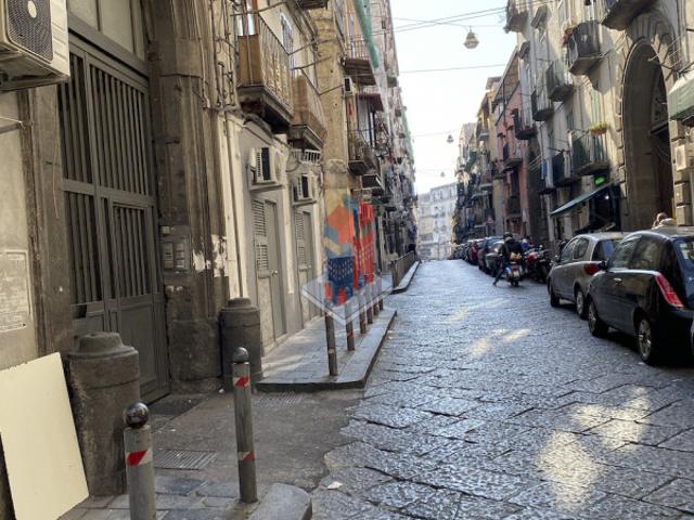 Locale commerciale/Negozio in Vendita a Napoli