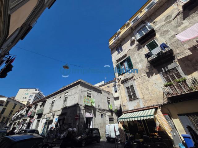 Locale commerciale/Negozio in Vendita a Napoli