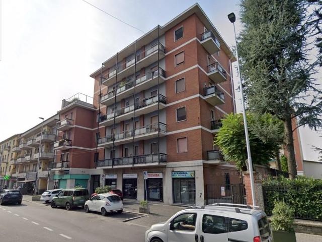 Locale commerciale/Negozio in Vendita a Pero