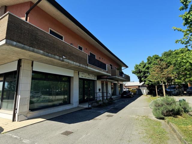 Locale commerciale/Negozio in Vendita a Ponte San NicolÃ²