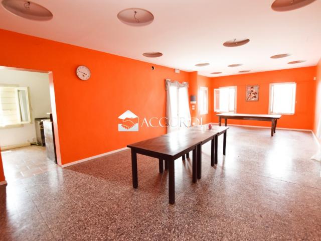 Locale commerciale/Negozio in Vendita a Ponzano Veneto