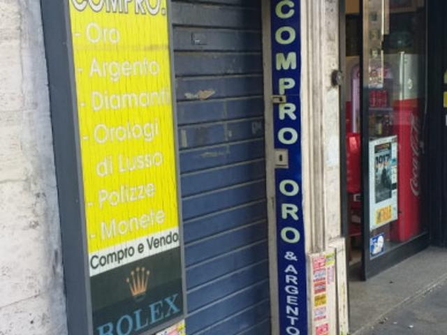 Locale commerciale/Negozio in Vendita a Roma