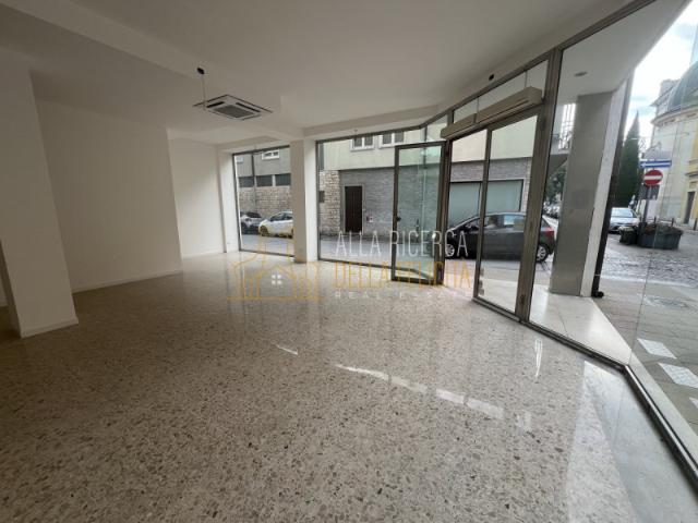 Locale commerciale/Negozio in Vendita a Schio