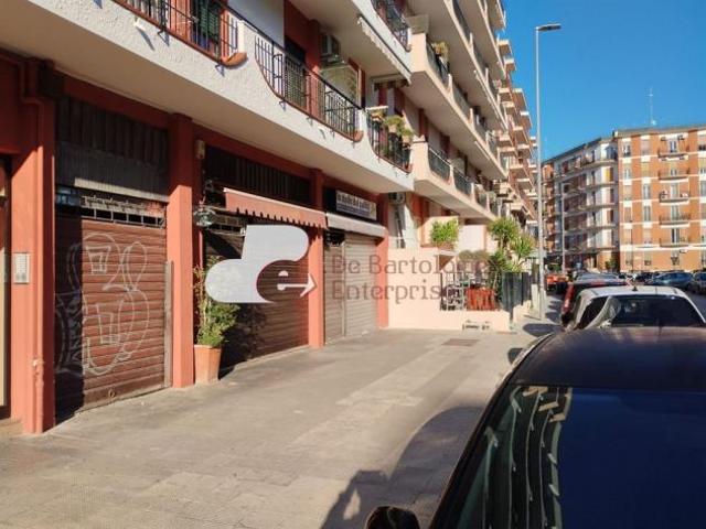 LOCALE CON SEMINTERRATO