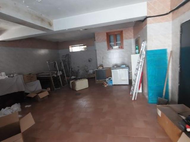 LOCALE DEPOSITO o ALTRI USO di 50 MQ *Via MONTECASSINO*CASORIA