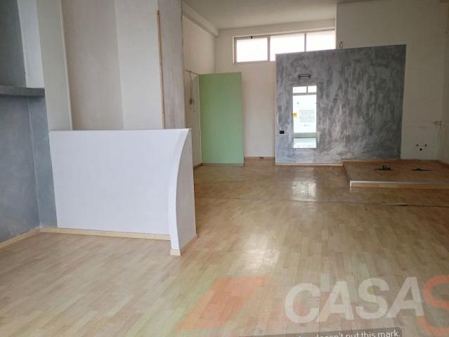 LOCALE IN AFFITTO