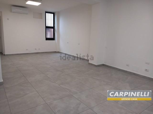 Locale in affitto di 43 m² in Via Achille Grandi, 10