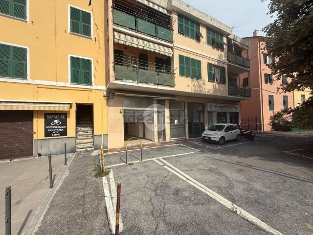 Locale in affitto di 43 m² in Via Carlo Camozzini