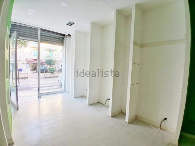 Locale in affitto di 43 m² in Viale Regina Margherita, 13