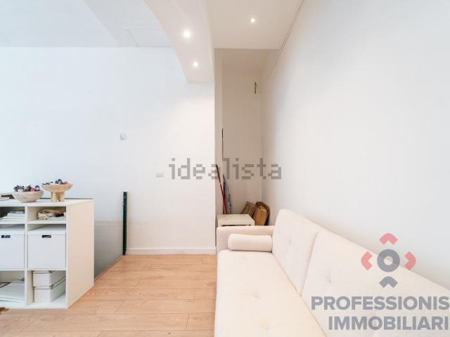 Locale in affitto di 43 m² in Viale Val Padana