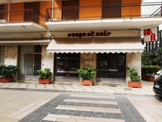Locale in affitto di 400 m²