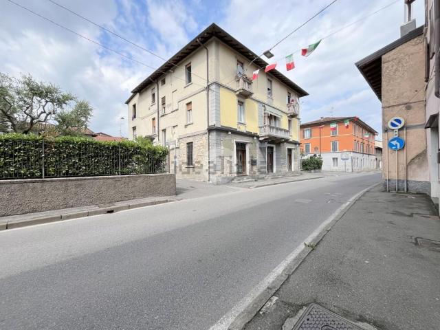 Locale in affitto di 400 m² in Via Domenico Ghidoni, 66