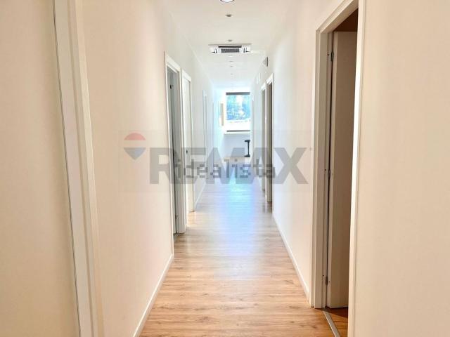 Locale in affitto di 400 m² in Via delle Querce, 17