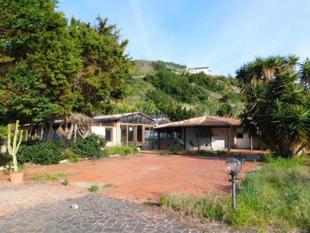 Locale in affitto di 400 m² in Via Porto, 52