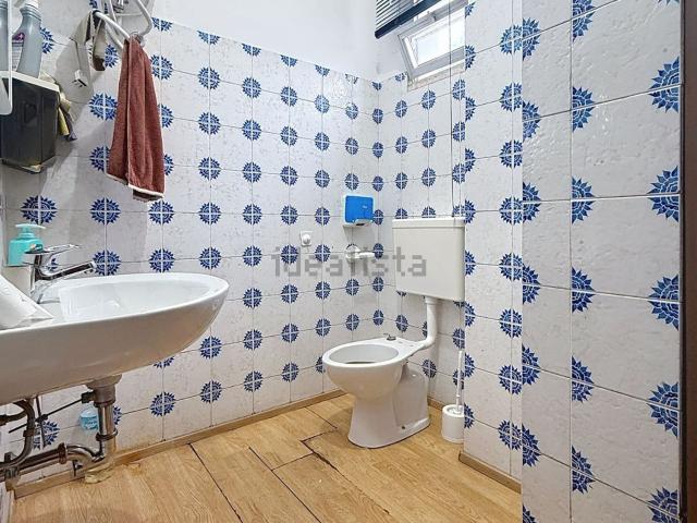 Locale in affitto di 400 m² in Viale Porto Torres