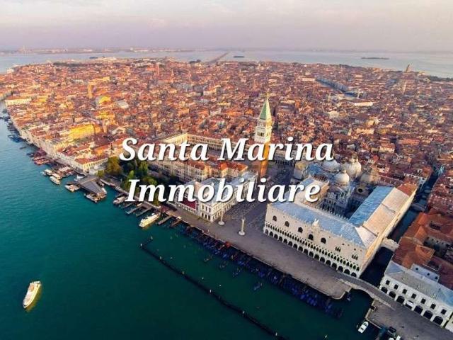 Locale in affitto di 400 m² in Piazza San Marco, 12