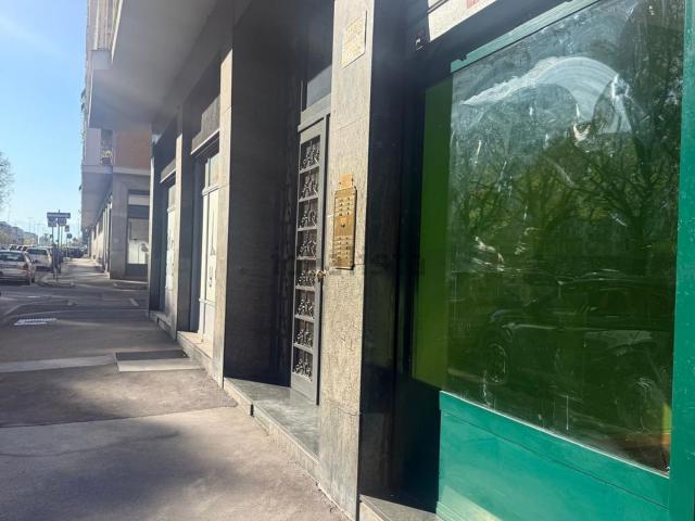Locale in affitto di 40 m² in Corso Adriatico, 18