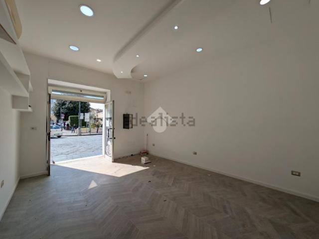 Locale in affitto di 40 m² in Corso Aldo Moro, 92