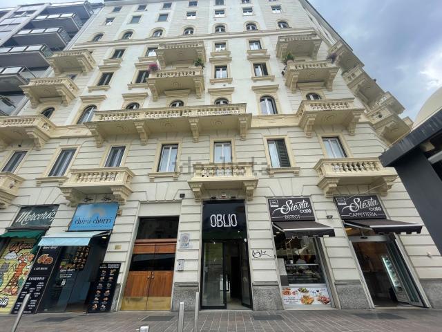 Locale in affitto di 40 m² in Piazza Argentina, 4
