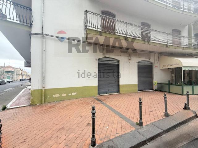 Locale in affitto di 40 m² in Piazza Giacomo Matteotti