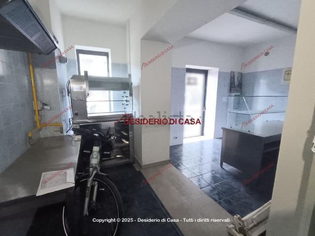 Locale in affitto di 40 m² in Piazzetta Bronzetti