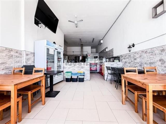 Locale in affitto di 40 m² in Strada Statale Orientale Sarda