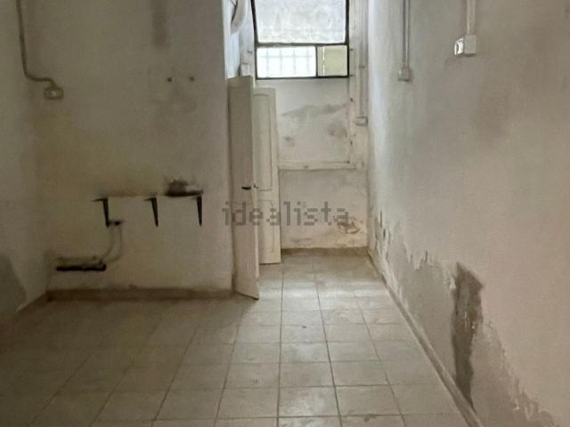 Locale in affitto di 40 m² in Via Alessandro Tomassoni